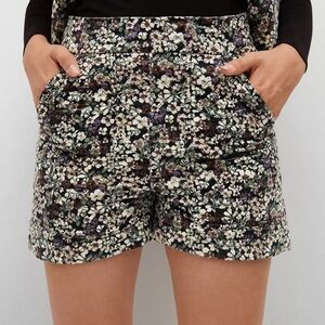 💰$10 CLOSET SALE 💰 Mango High Waist Floral Women's Shorts